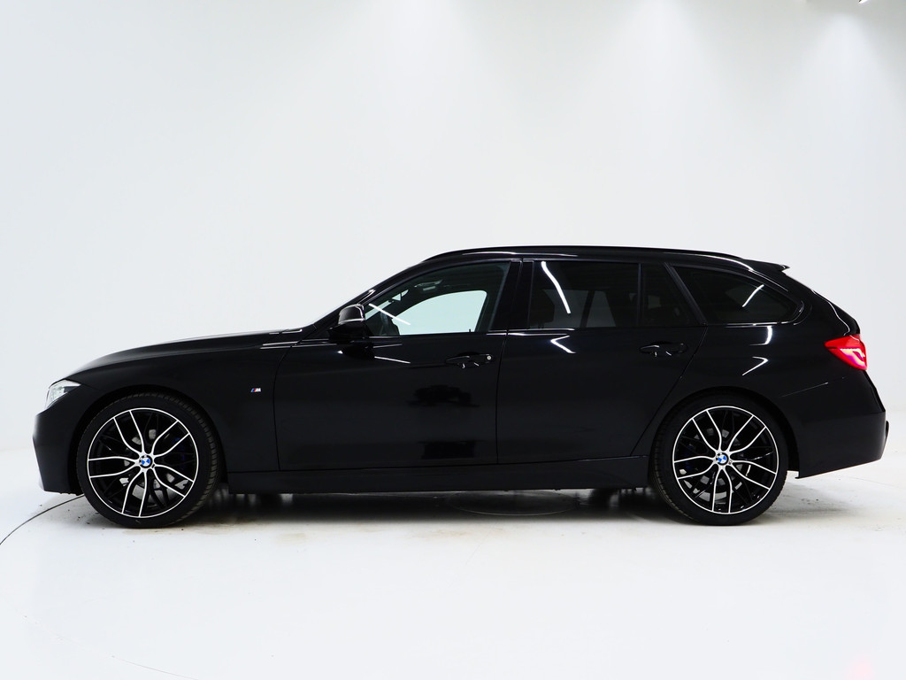 BMW 3 Serie Touring 320i M Sport Shadow 40