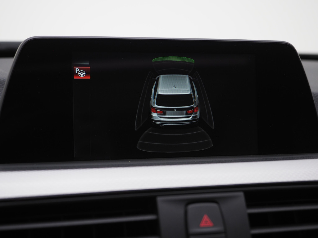 BMW 3 Serie Touring 320i M Sport Shadow 68