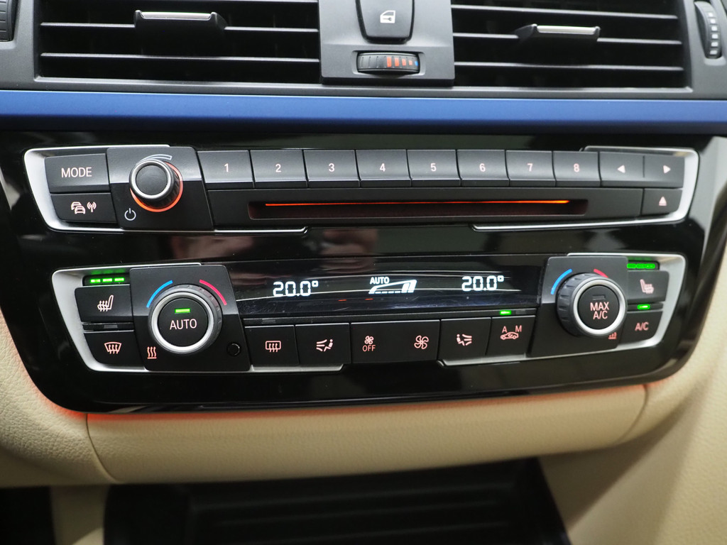 BMW 3 Serie Touring 320i M Sport Shadow 69