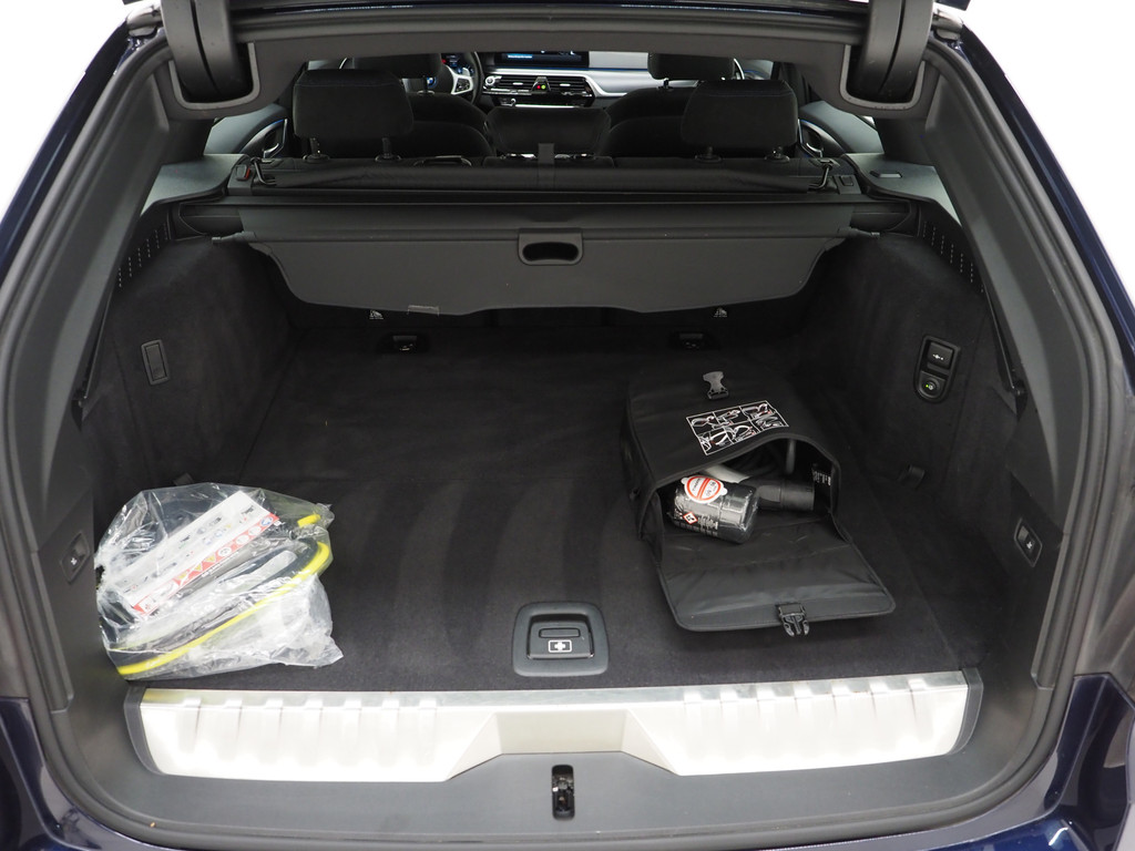 BMW 5 Serie Touring 530e xDrive M Sport 41