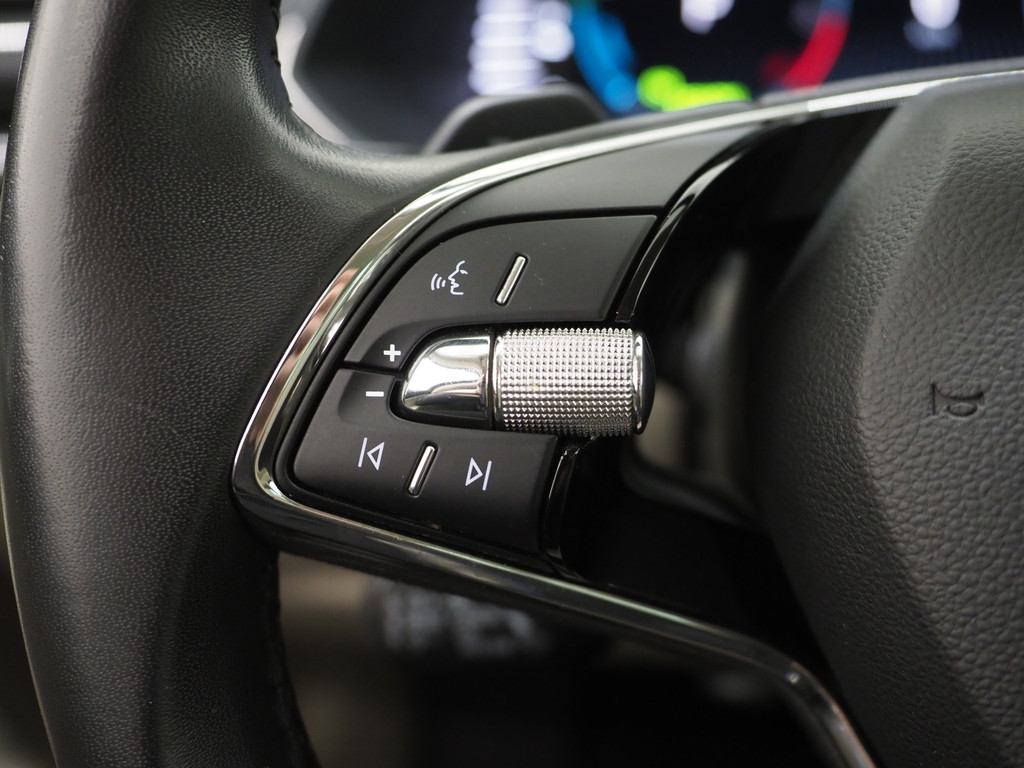 Škoda Superb Combi 1.4 TSI iV Laurin & Klement 23