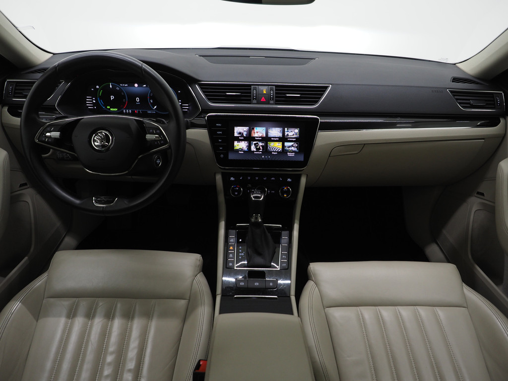 Škoda Superb Combi 1.4 TSI iV Laurin & Klement 4