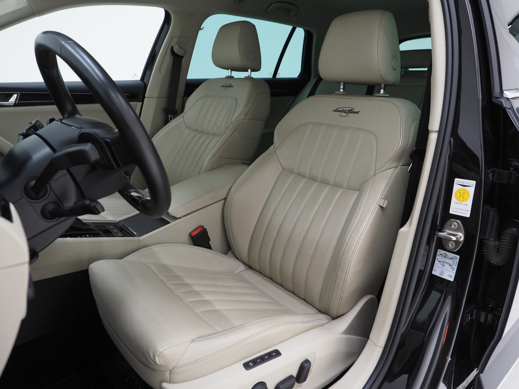 Škoda Superb Combi 1.4 TSI iV Laurin & Klement 45