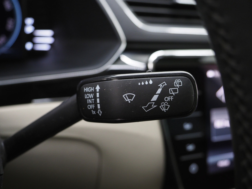 Škoda Superb Combi 1.4 TSI iV Laurin & Klement 67