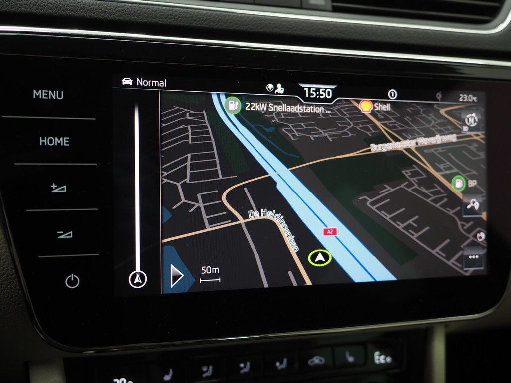 Škoda Superb Combi 1.4 TSI iV Laurin & Klement 70