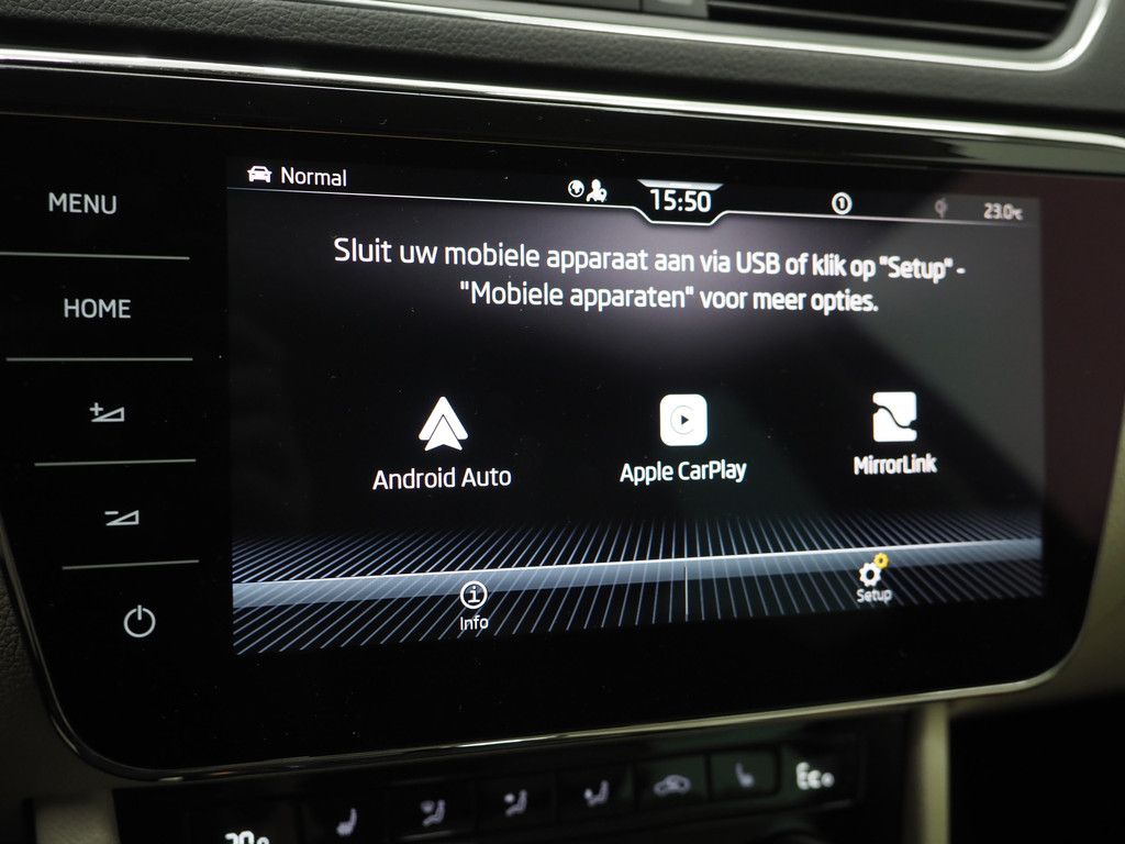 Škoda Superb Combi 1.4 TSI iV Laurin & Klement 71