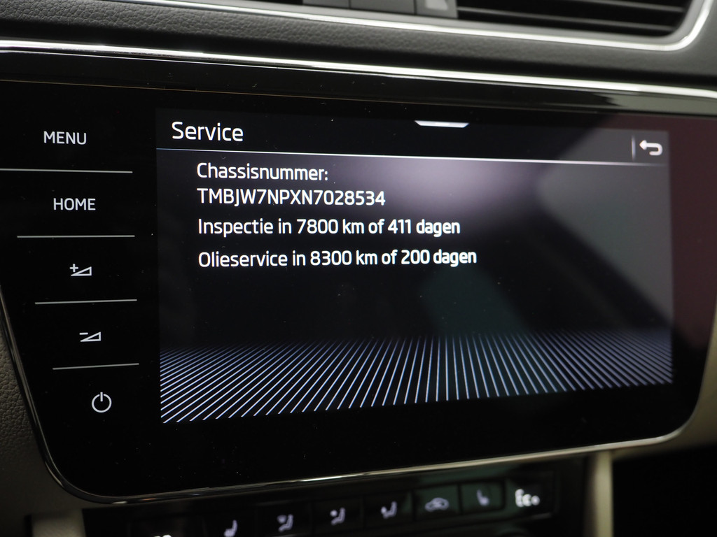 Škoda Superb Combi 1.4 TSI iV Laurin & Klement 72