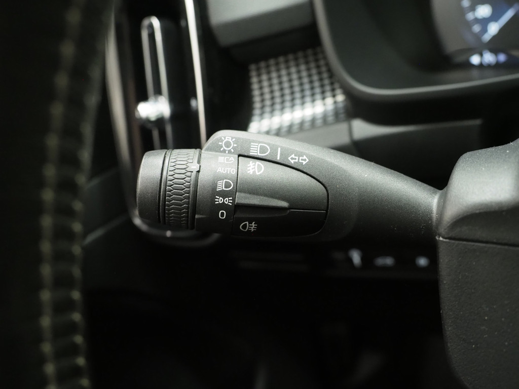 Volvo XC40 1.5 T5 Recharge R-Design 19