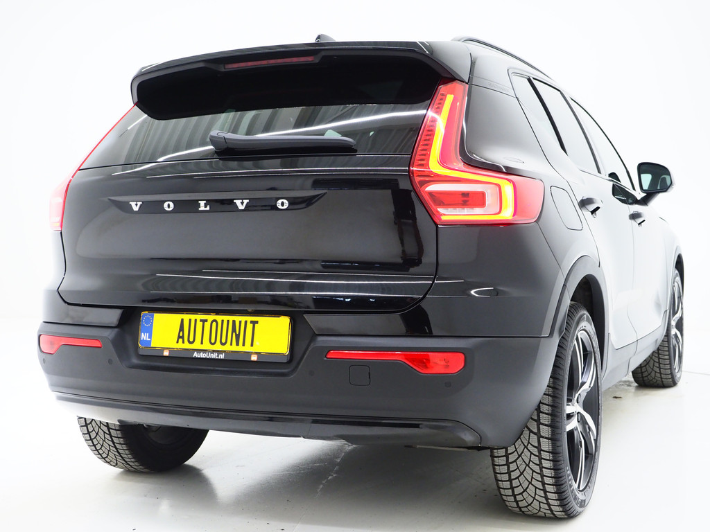 Volvo XC40 1.5 T5 Recharge R-Design 44