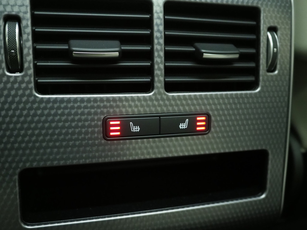 Land Rover Range Rover Sport 2.0 P400e HSE Dynamic SVO Satin 36