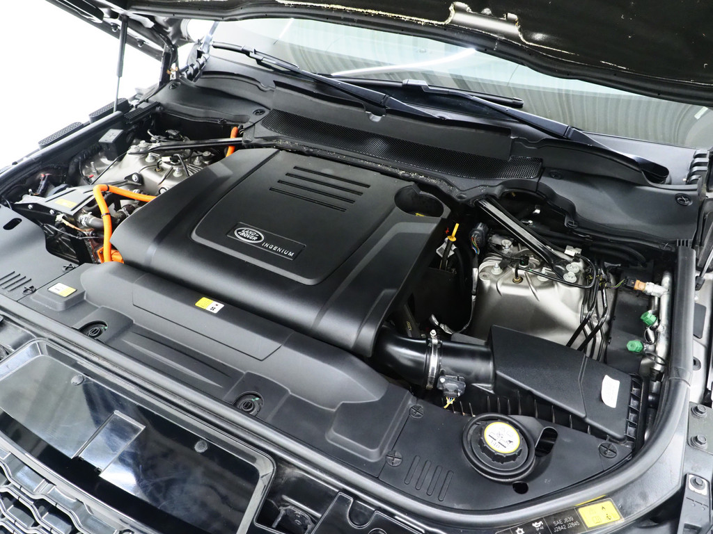 Land Rover Range Rover Sport 2.0 P400e HSE Dynamic SVO Satin 6