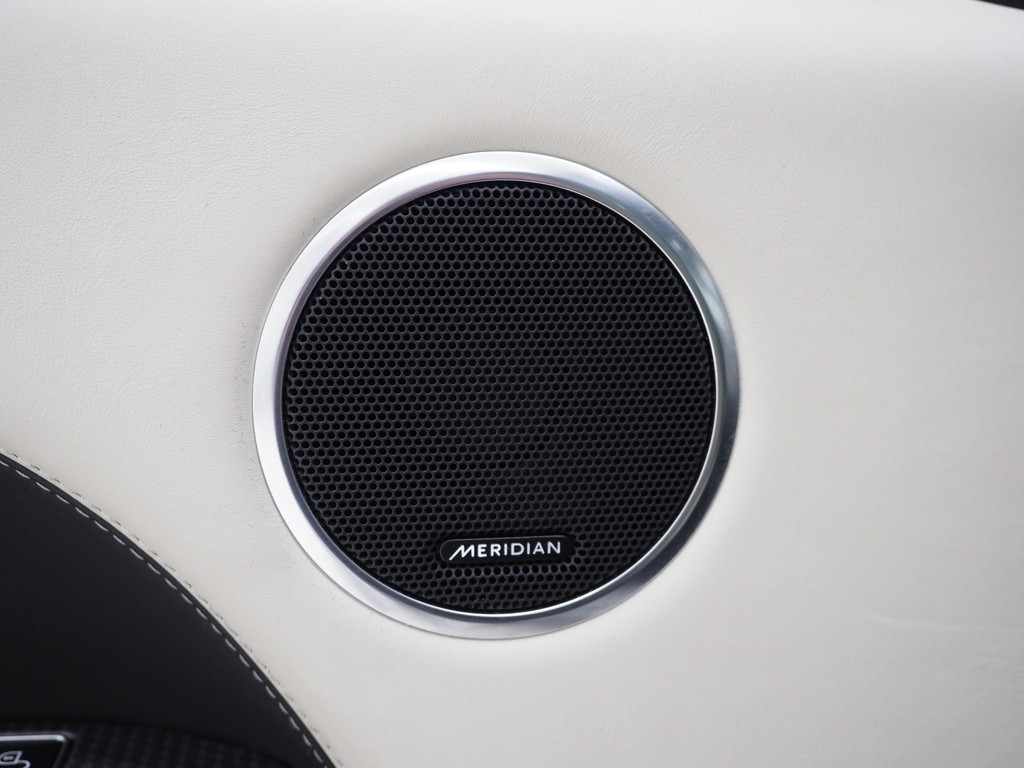 Land Rover Range Rover Sport 2.0 P400e HSE Dynamic SVO Satin 63