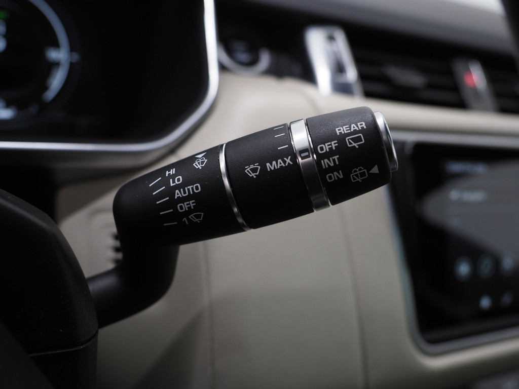 Land Rover Range Rover Sport 2.0 P400e HSE Dynamic SVO Satin 69