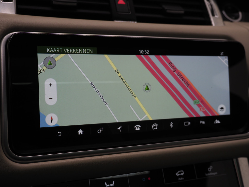 Land Rover Range Rover Sport 2.0 P400e HSE Dynamic SVO Satin 71