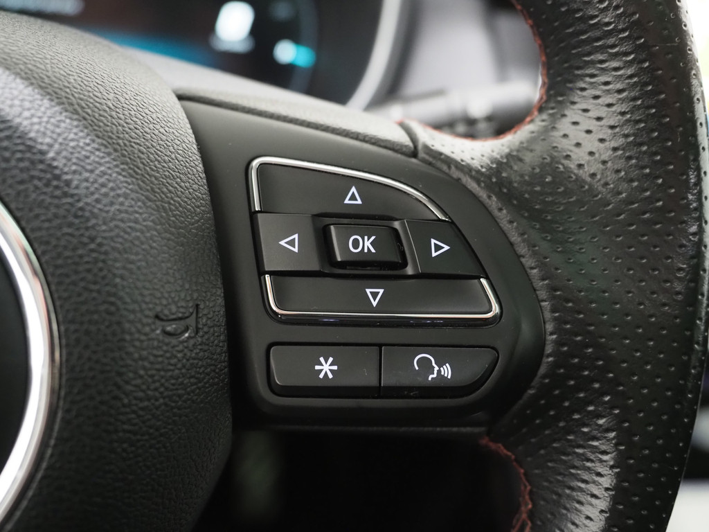 MG EHS 1.5 TGDI Luxury 23