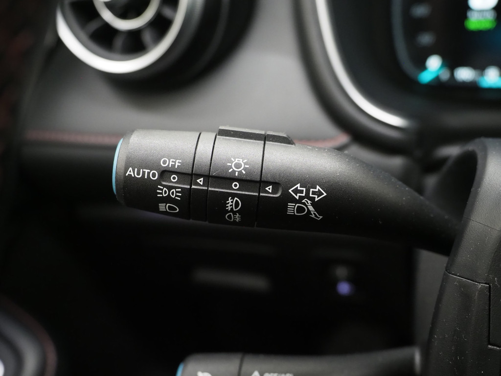 MG EHS 1.5 TGDI Luxury 60