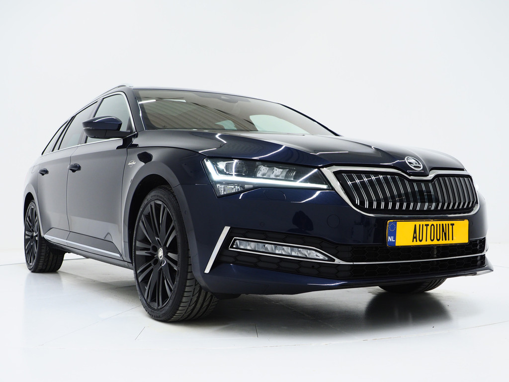 Škoda Superb Combi 1.4 TSI iV Laurin & Klement 10
