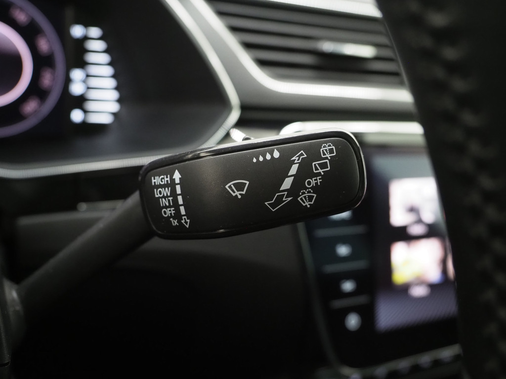 Škoda Superb Combi 1.4 TSI iV Laurin & Klement 26