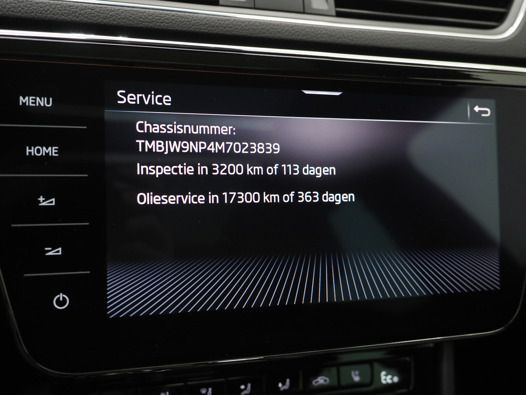 Škoda Superb Combi 1.4 TSI iV Laurin & Klement 31