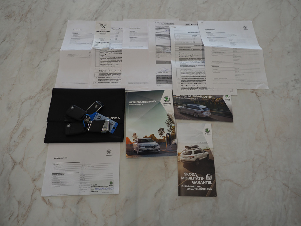 Škoda Superb Combi 1.4 TSI iV Laurin & Klement 7