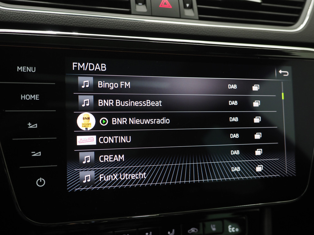 Škoda Superb Combi 1.4 TSI iV Laurin & Klement 75