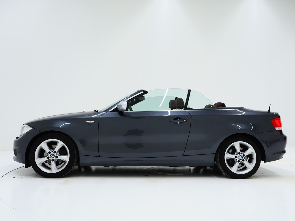 BMW 1-SERIE CABRIOLET 118i Exclusive Edition 45