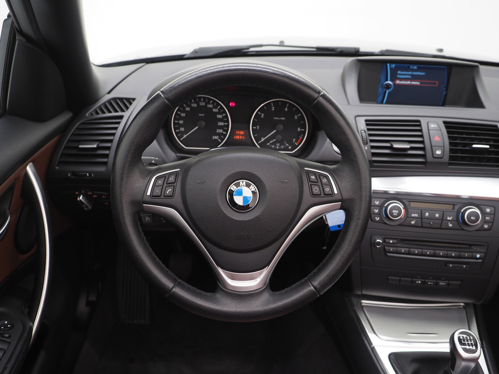 BMW 1-SERIE CABRIOLET 118i Exclusive Edition 82