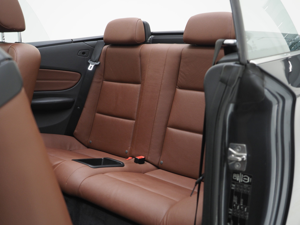 BMW 1-SERIE CABRIOLET 118i Exclusive Edition 84