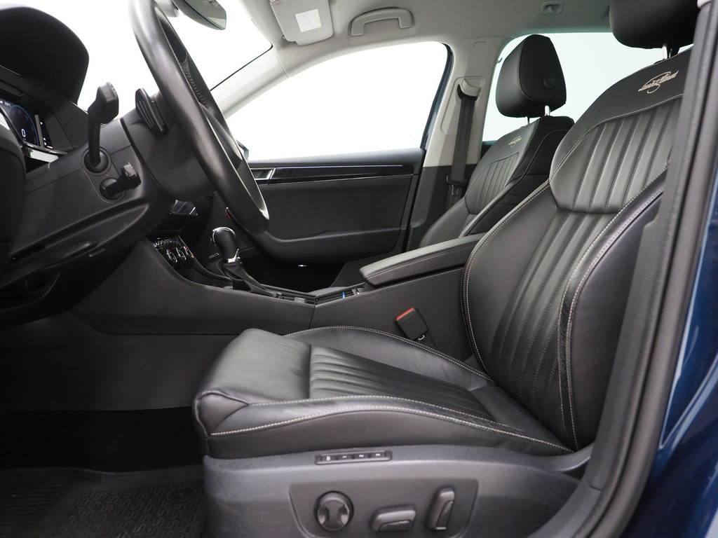 Škoda Superb Combi 1.4 TSI iV Laurin & Klement 16