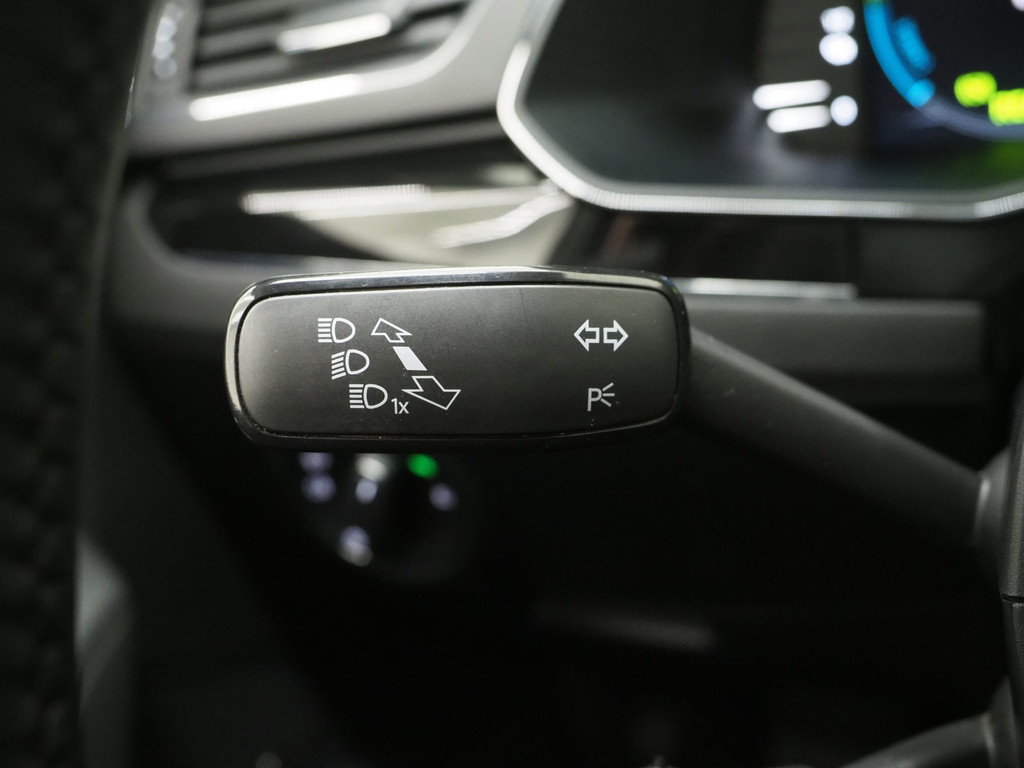 Škoda Superb Combi 1.4 TSI iV Laurin & Klement 22