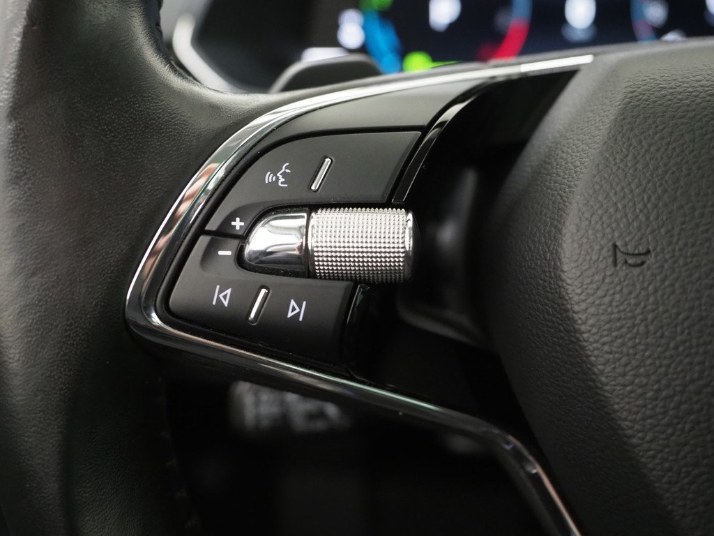 Škoda Superb Combi 1.4 TSI iV Laurin & Klement 24