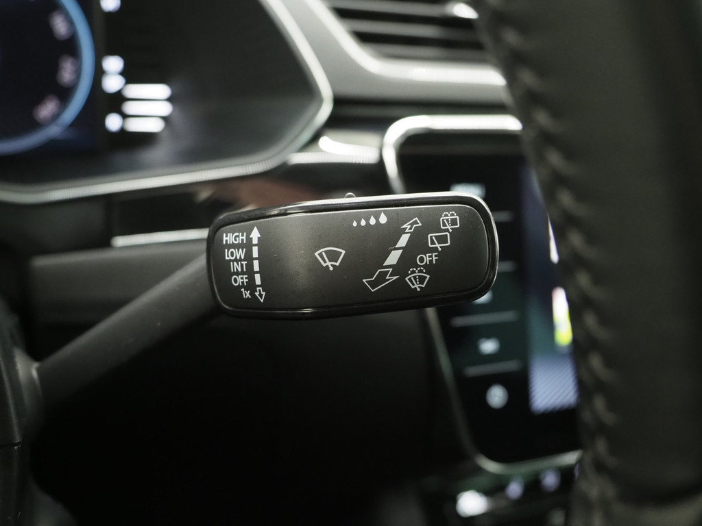 Škoda Superb Combi 1.4 TSI iV Laurin & Klement 26