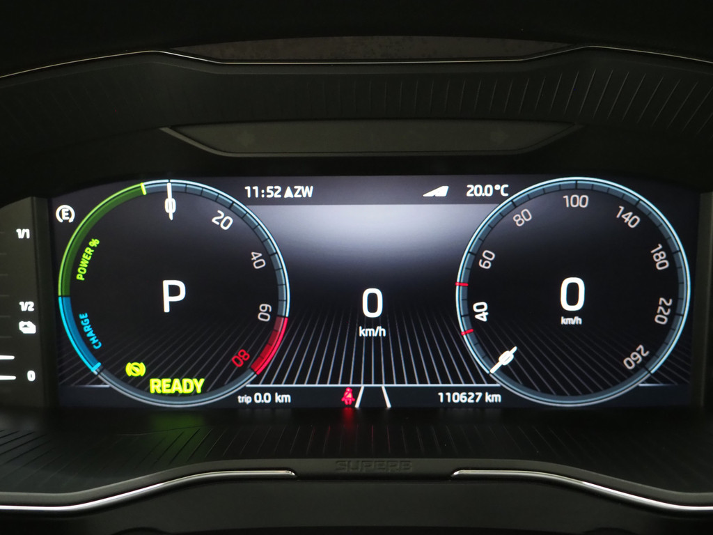 Škoda Superb Combi 1.4 TSI iV Laurin & Klement 27