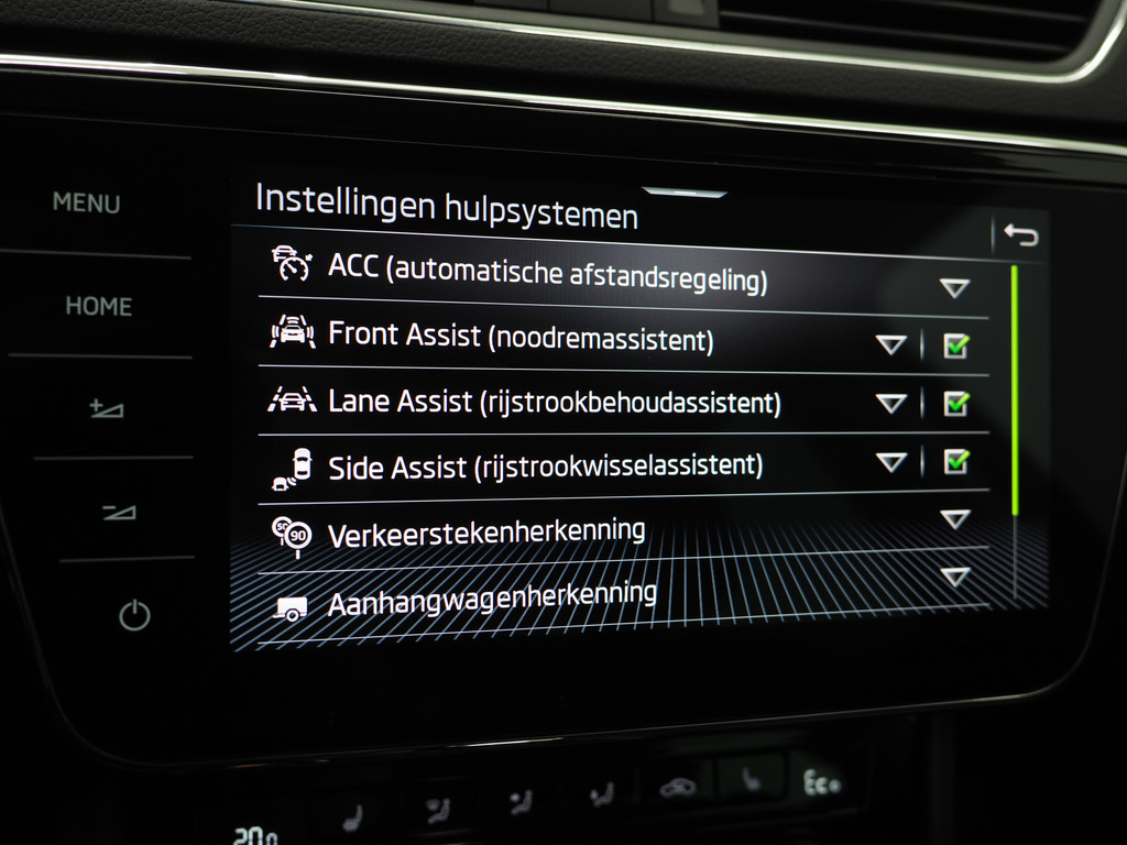 Škoda Superb Combi 1.4 TSI iV Laurin & Klement 32