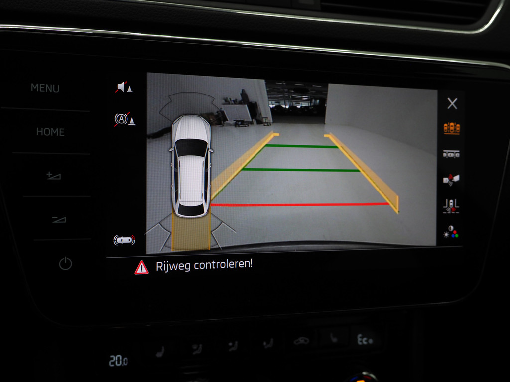 Škoda Superb Combi 1.4 TSI iV Laurin & Klement 33