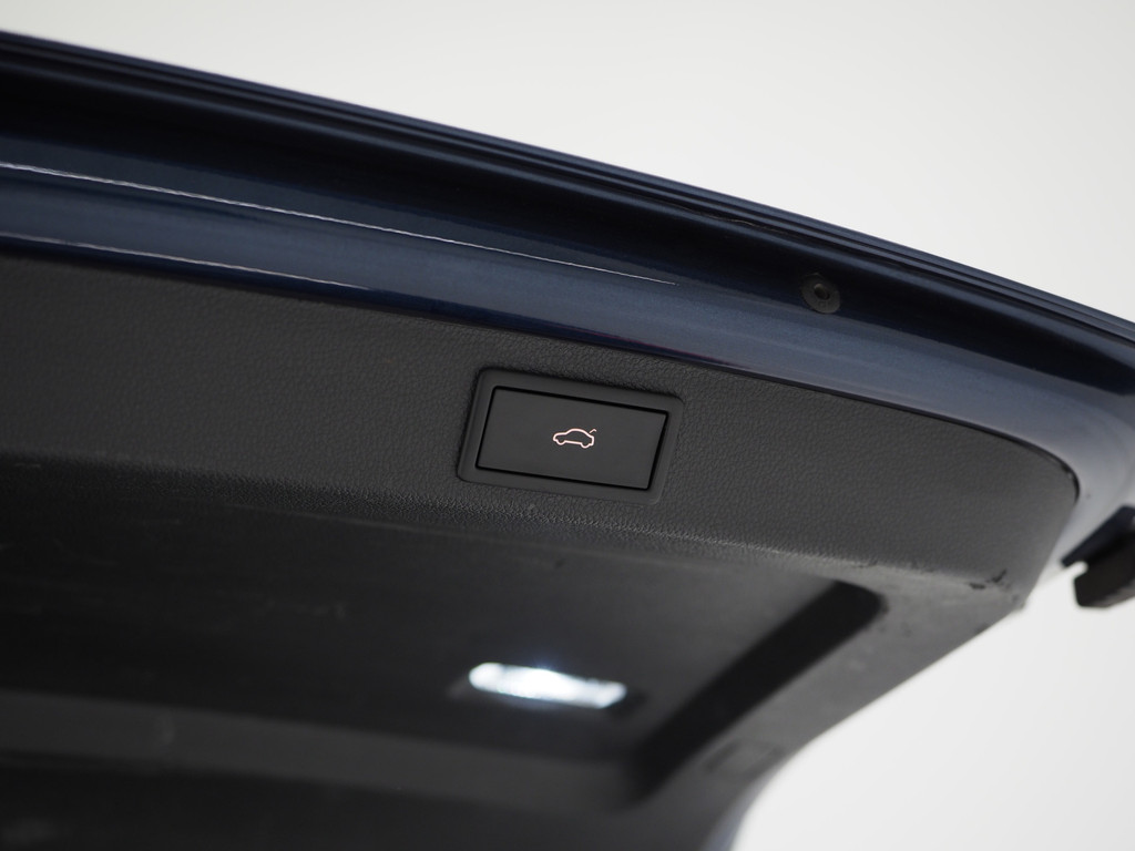 Škoda Superb Combi 1.4 TSI iV Laurin & Klement 40