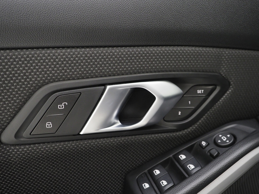 BMW 3 Serie Touring 320e Shadow Line 17