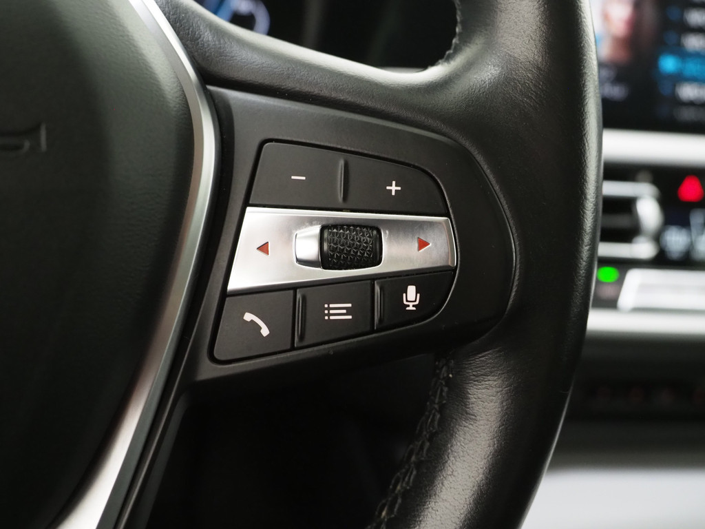 BMW 3 Serie Touring 320e Shadow Line 23