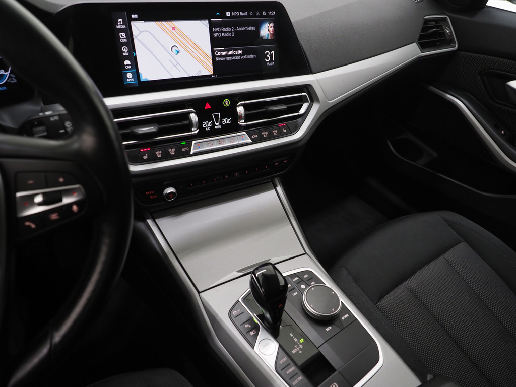 BMW 3 Serie Touring 320e Shadow Line 33