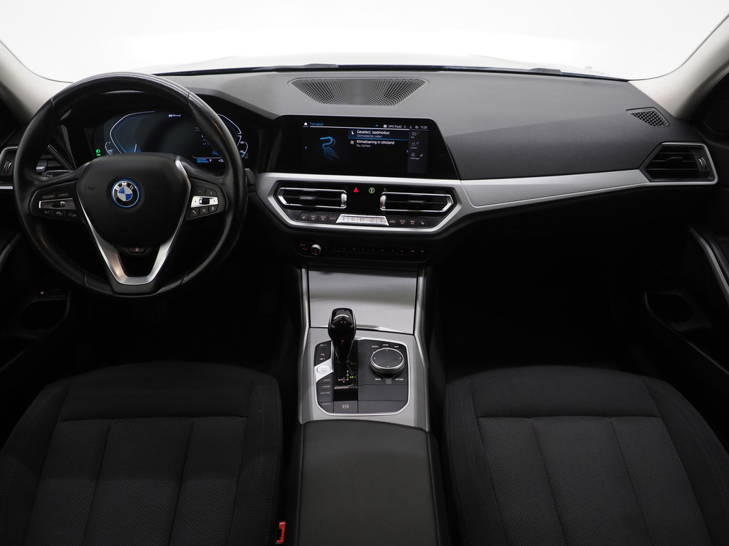 BMW 3 Serie Touring 320e Shadow Line 45