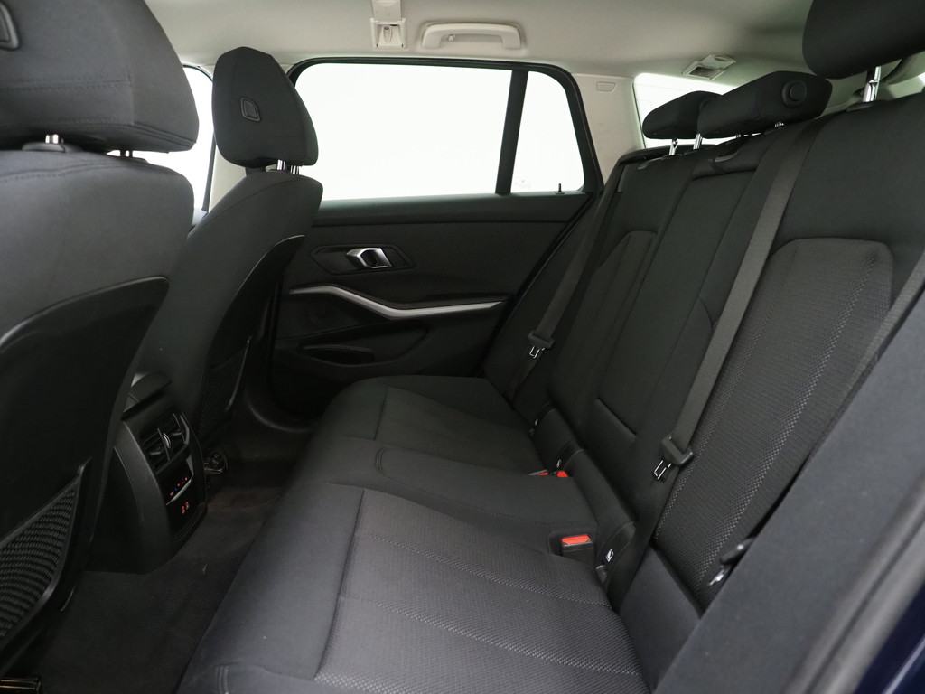 BMW 3 Serie Touring 320e Shadow Line 77