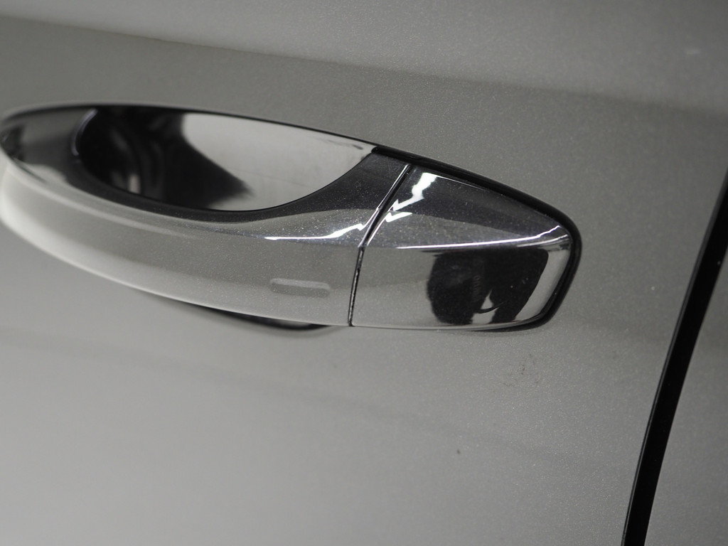 Škoda Superb Combi 1.4 TSI iV Laurin & Klement 14