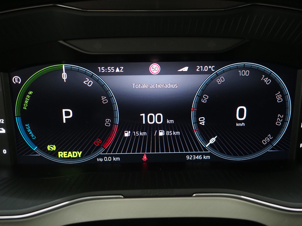 Škoda Superb Combi 1.4 TSI iV Laurin & Klement 26