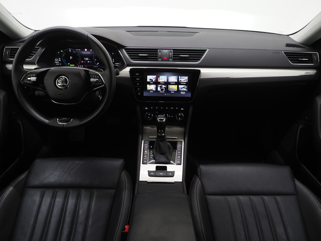 Škoda Superb Combi 1.4 TSI iV Laurin & Klement 48