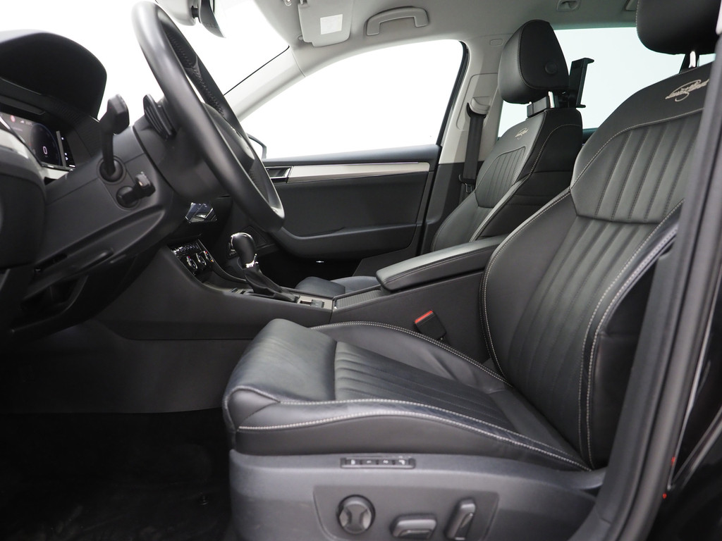 Škoda Superb Combi 1.4 TSI iV Laurin & Klement 60