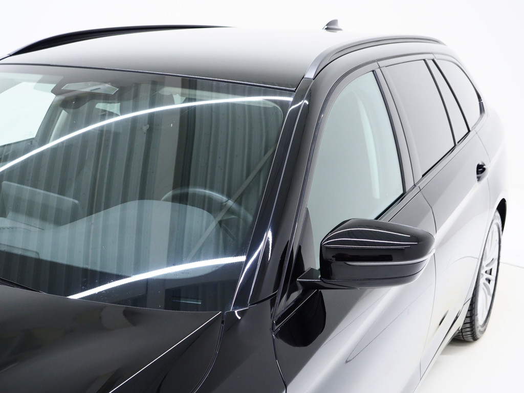 BMW 5 Serie Touring 530e 12