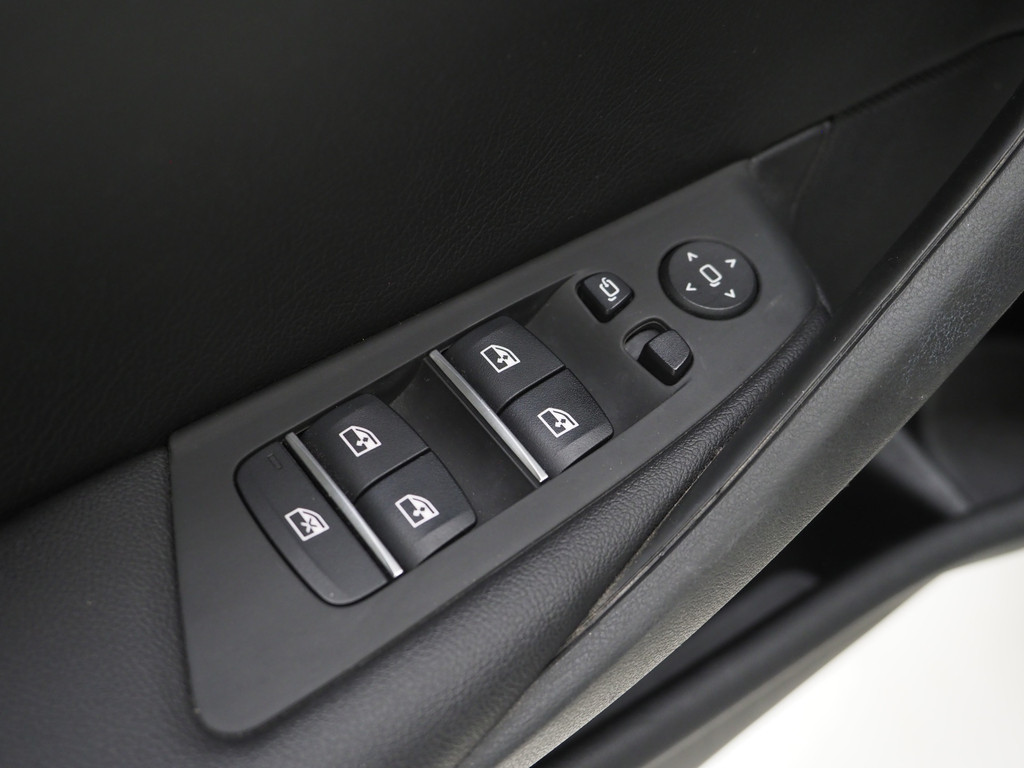 BMW 5 Serie Touring 530e 17