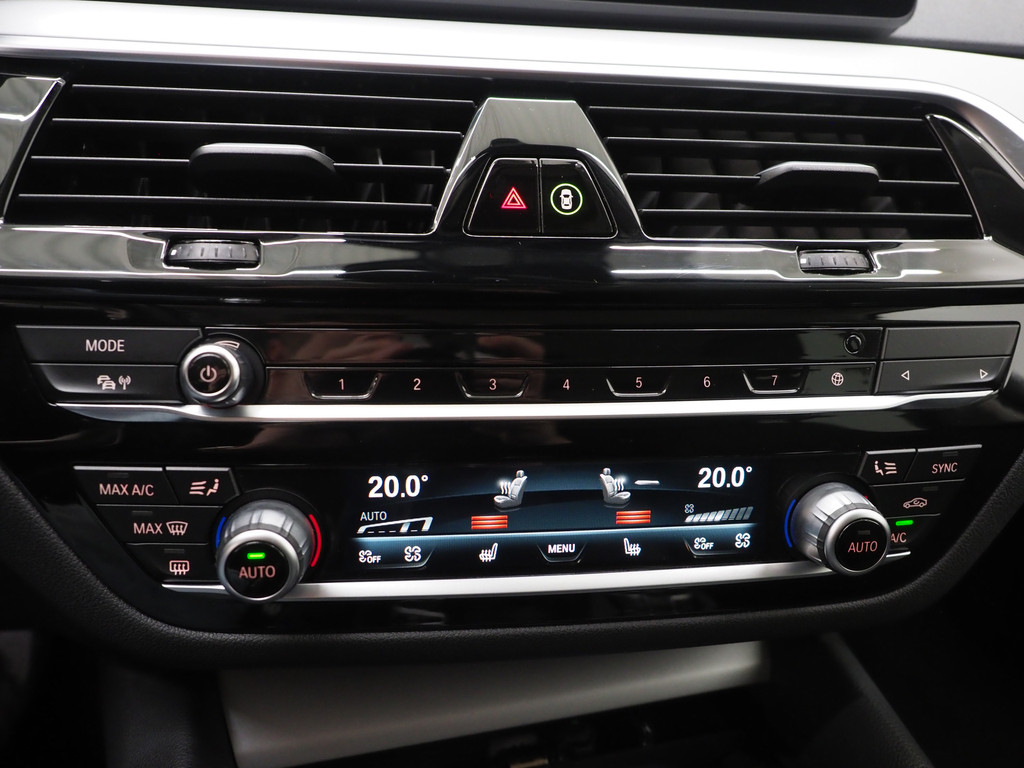 BMW 5 Serie Touring 530e 29