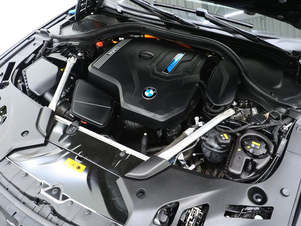 BMW 5 Serie Touring 530e 6