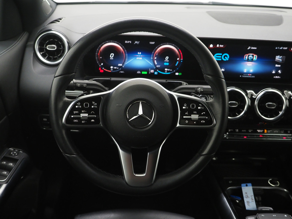 Mercedes-Benz GLA 250 e 34